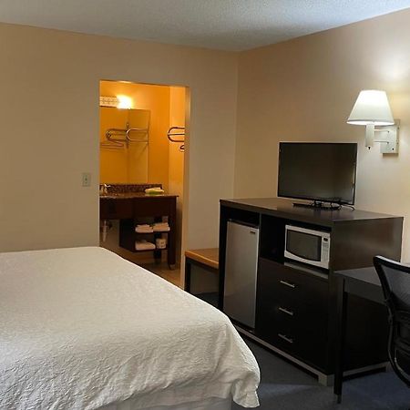 Slumber Inn Harrisonville Εξωτερικό φωτογραφία