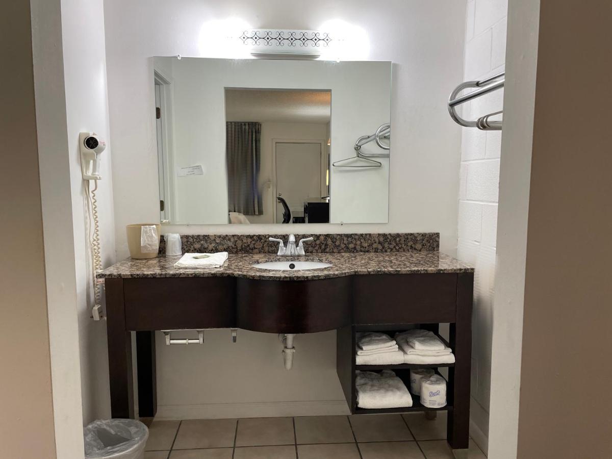 Slumber Inn Harrisonville Εξωτερικό φωτογραφία