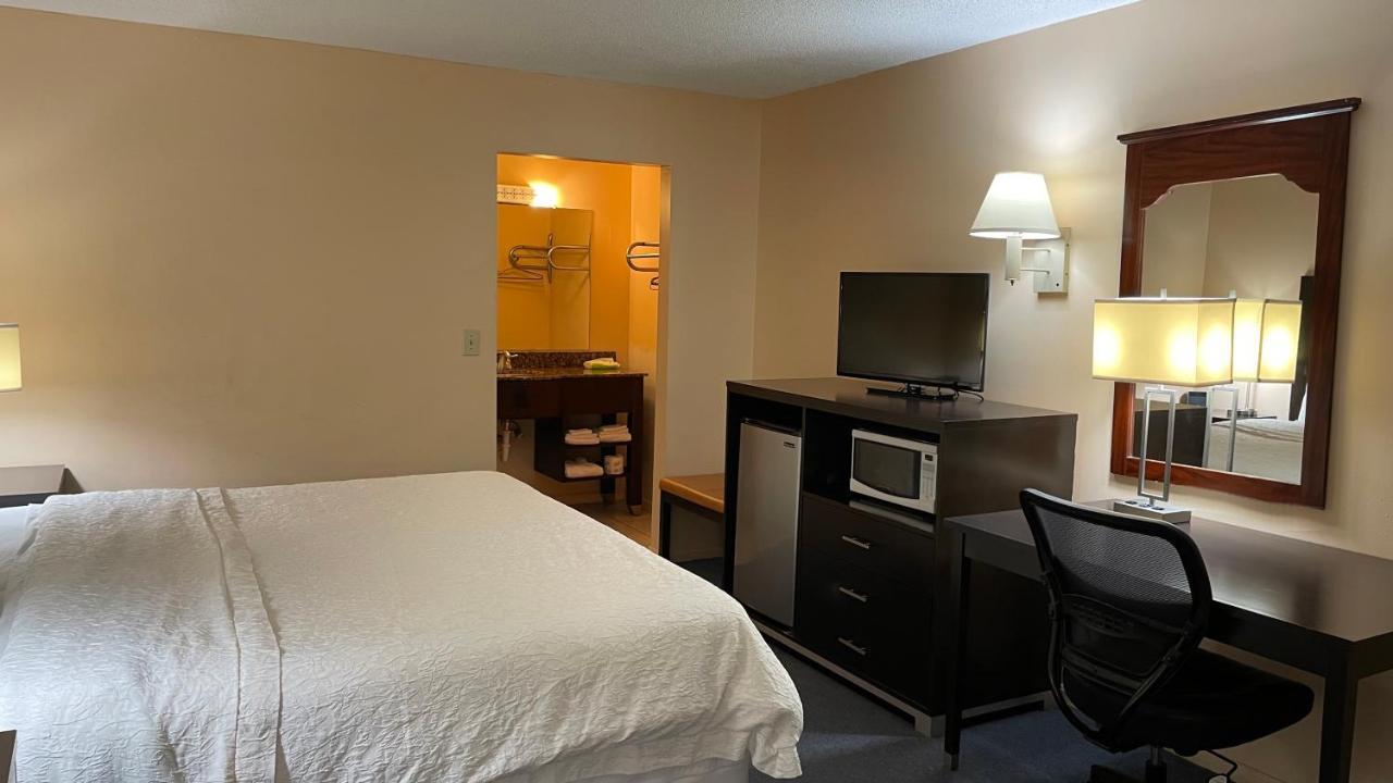 Slumber Inn Harrisonville Εξωτερικό φωτογραφία